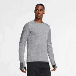 Hoka Store 37 Nike Men's Sphere Long Sleeve (CU6083)